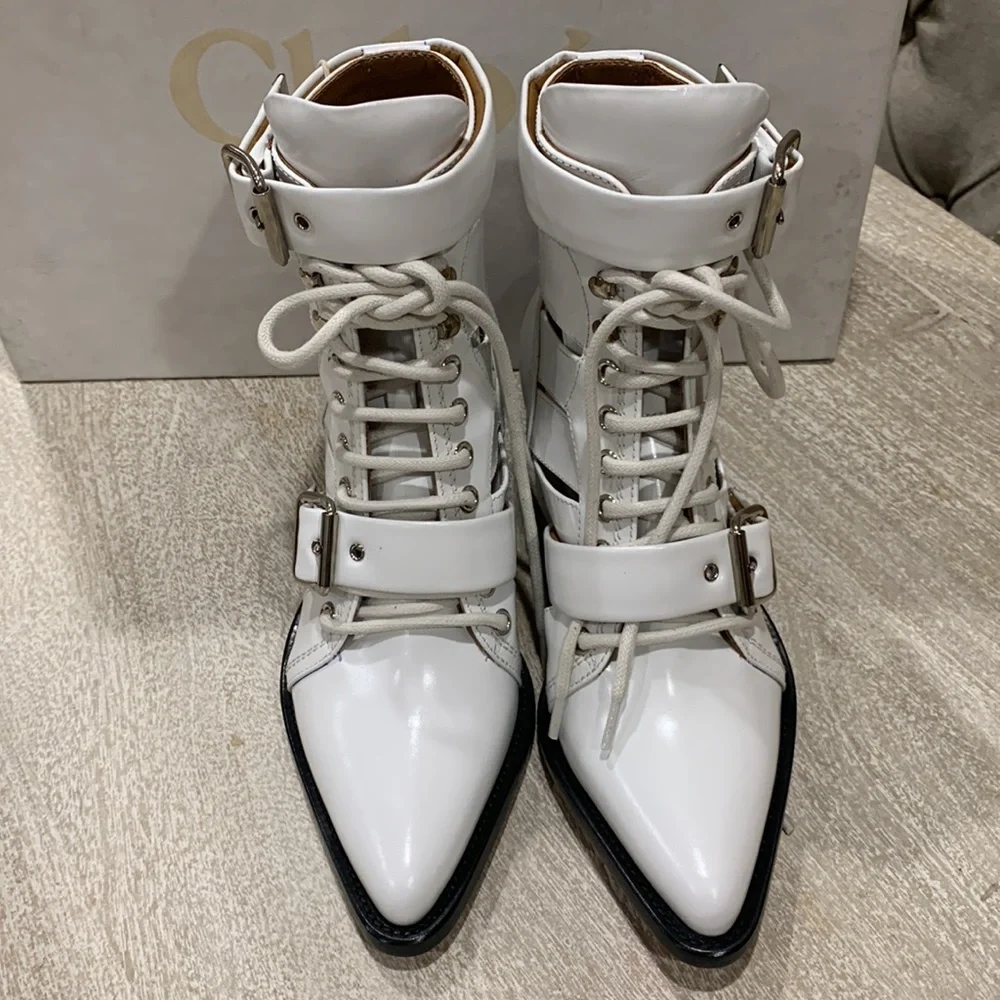- Chloe Rylee leather cut out boots - Picture 9 of 10